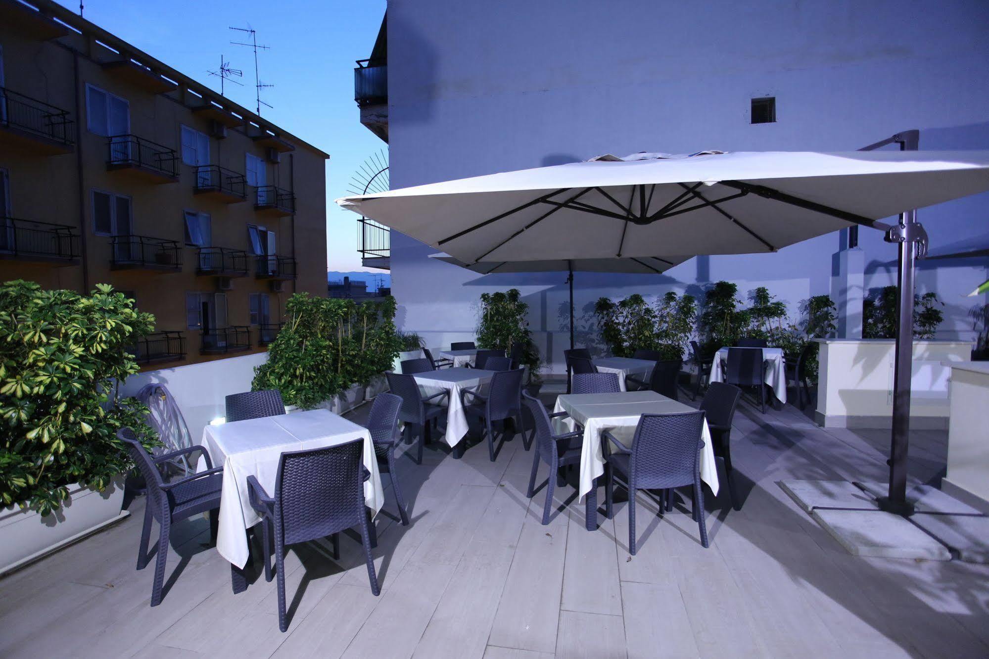 Hotel Eubea Reggio Calabria Exterior photo